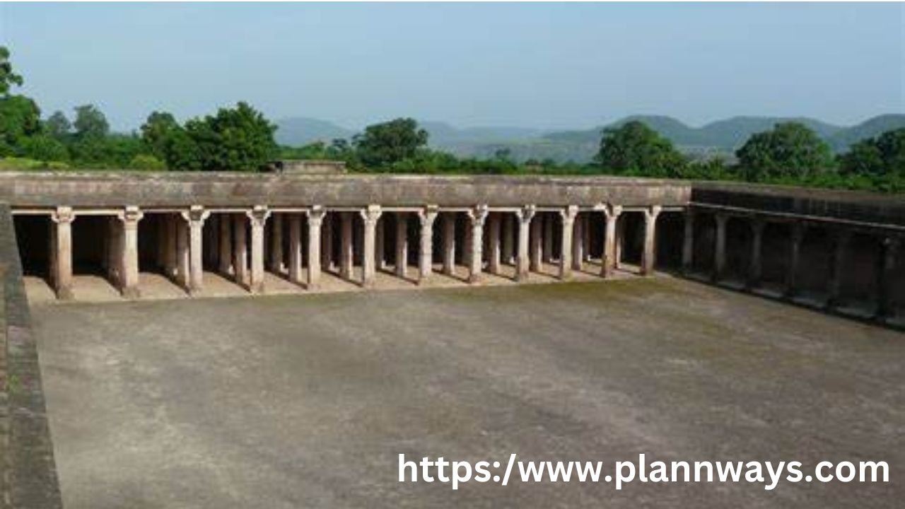 Dilawar Khan 's mosque