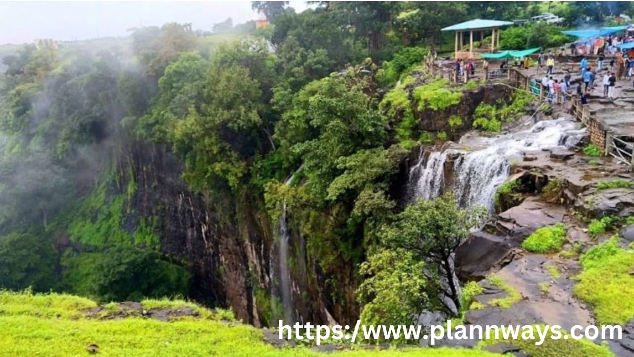 Kakra Khoh Waterfall