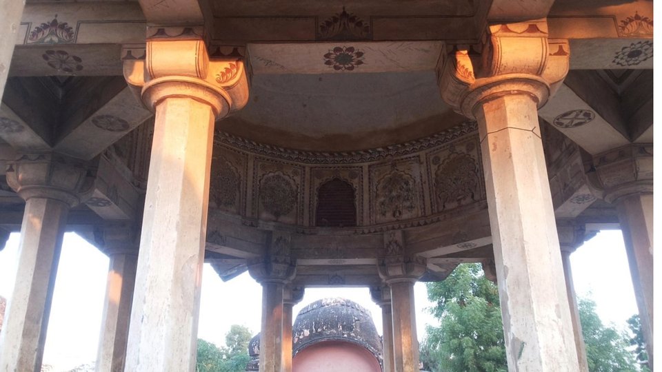 Aath Kambh Chhatri Churu