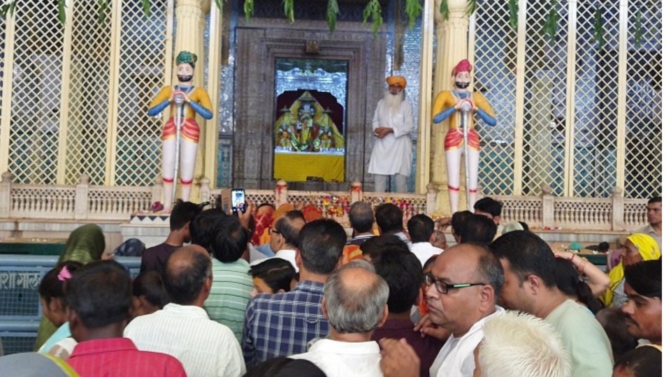 Madan Mohan Ji Temple Karauli