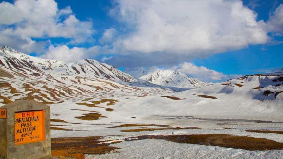 Baralacha Pass